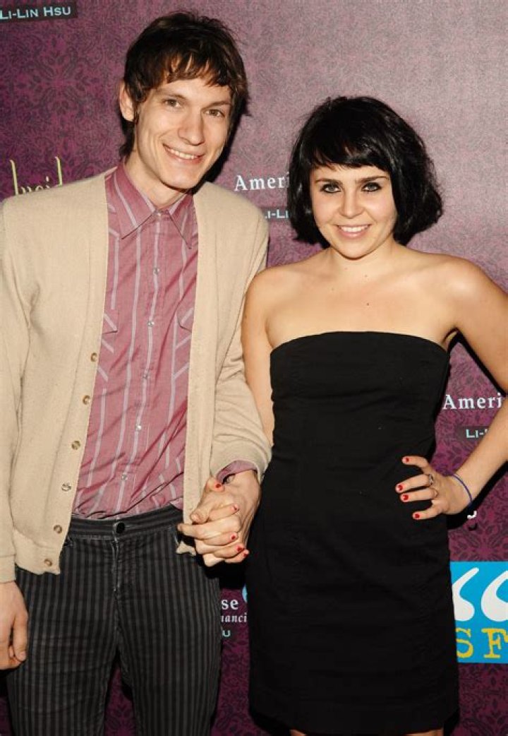 Mae Whitman Partner: A Deep Dive into Her Relationships and Personal Life
